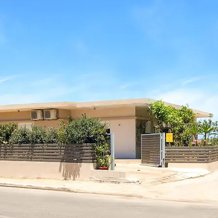 Yucca Studio, Beautiful With Garden *